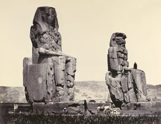 Statyer av slätten, Thebes